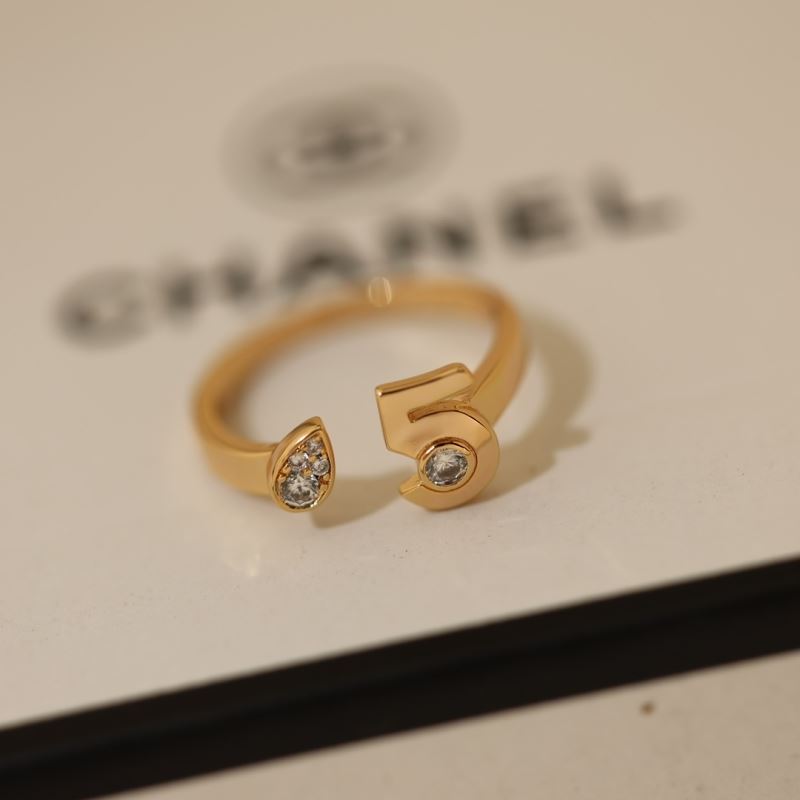 Ch**el rings
